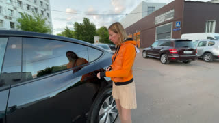 КЛИЕНТ ПОМЕНЯЛ ТЕСЛУ НА КРУЗАК🤦‍♀️. НОВУЮ! ТЕПЕРЬ ПРОДАЮ TESLA MODEL Y