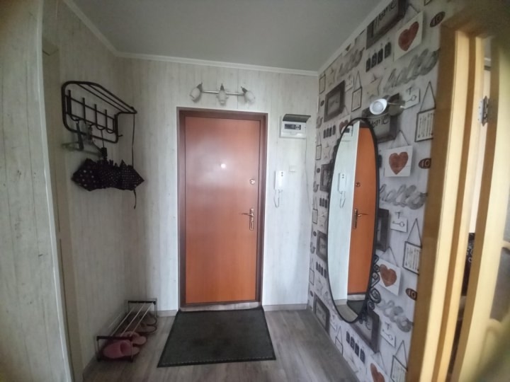 🏡Сдается 1-комнатная квартира на долгосрочную аренду 📍Месторасположение: Жовтневый р-н кв. Солнечный В квартире есть все необходимое для комфортного проживания , рассмотрим студентов , семейную пару без домашних животных. 💸:28т.+залоговая сумма(50%)+коммунальные платежи +79595753638 Елизавета ан...
